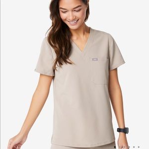 COPY - FIGS Catarina scrub top in Boulder XXS NWT